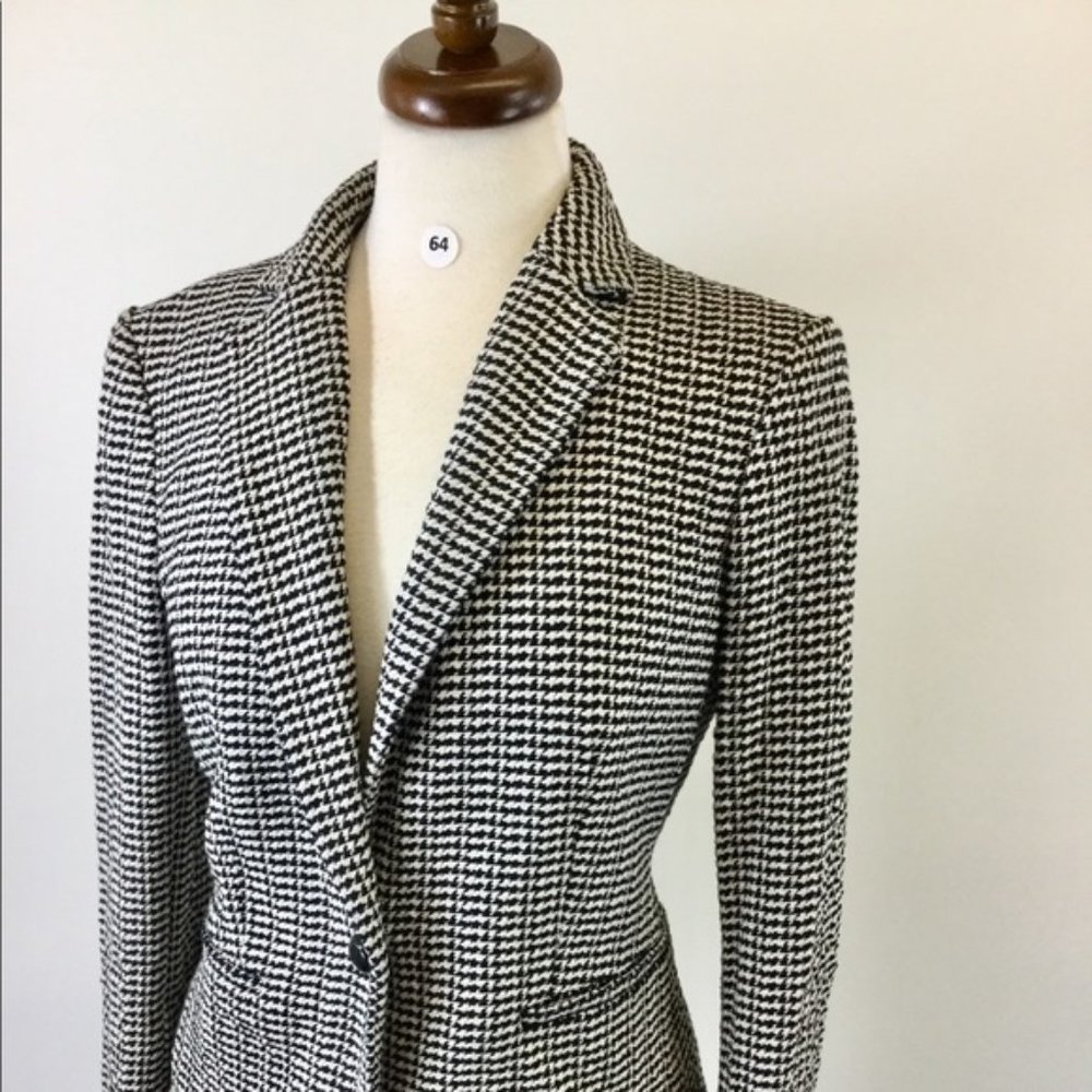 Ann Taylor houndstooth Blazer Size 8